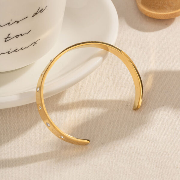 H088636ac9ca0413588f41bbd48ed3194W 600x600