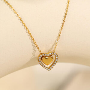 white zircon hollow heart pendant necklace