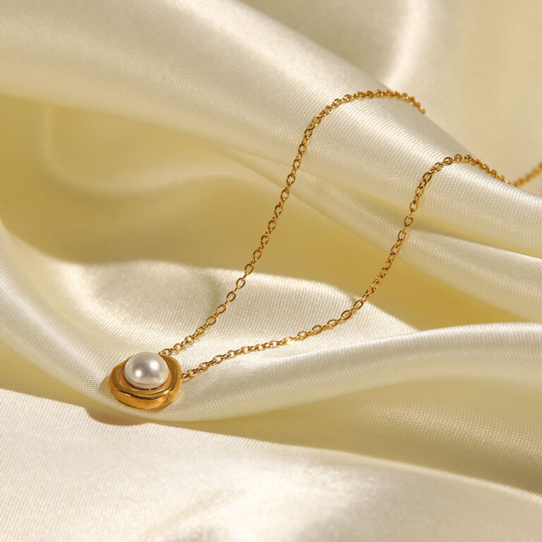 pearl drop link necklace