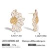 pink & white daisy stud earrings