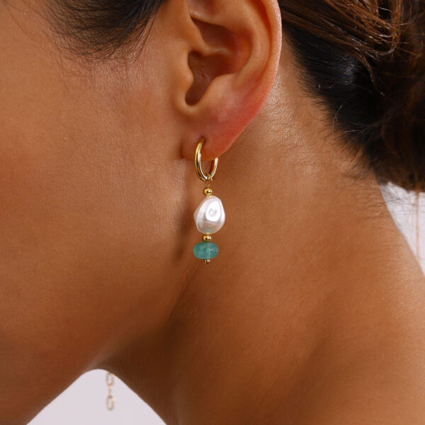pearl & green stone earrings – elegant