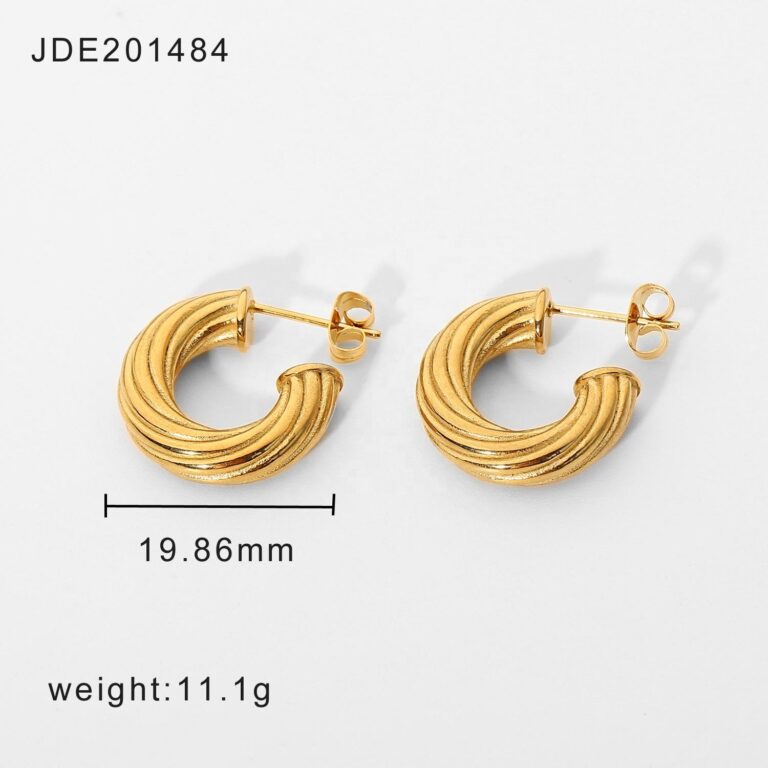 twisted cc hoop earrings – 18k gold plated